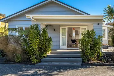 Image de Grape Shed Cottage | Coast & Country |