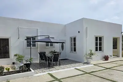Image de Modern 2 bedroom apartment. . 10 minute walking distance from the beach.
