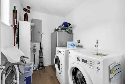 Image de 6br Oasis Treat w/ Oversized Pool, 9-min to Beach