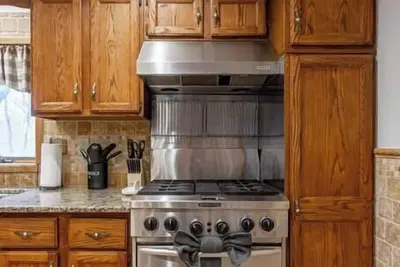 Image de Heated* Indoor Private Pool | Hot Tub | Game Room