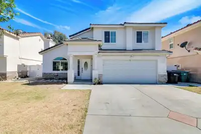 Image de Cozy House in gate community in center of Chino
