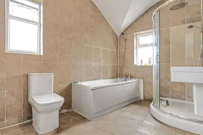 Image de Discover the charm of our newly refurbished home 10 min from Abbey Wood Station\n