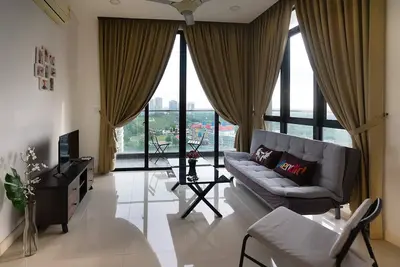 Image de Lux DPristine 3br Home w Views, 5mins to Legoland