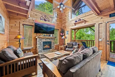 Image de Mtn Views! 3br Cabin w/Hot Tub*Game Room*Comm Pool