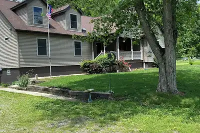 Image de Spacious cozy retreat, off the beaten path close to all Pittsburgh attractions