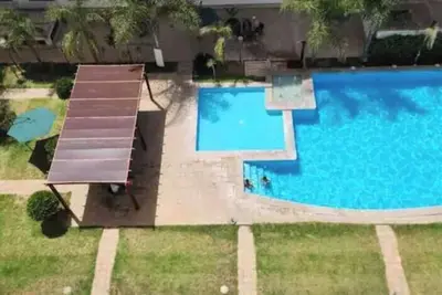 Image de N02. Large pool apartment