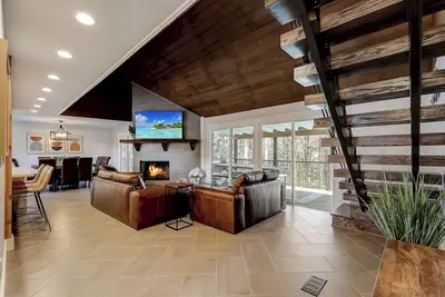 Image de Modern Luxury Lakehouse w/ Private Dock on Lanier!