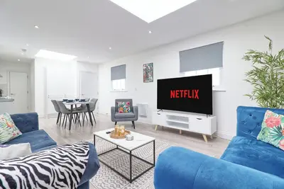Image de Chelmsford City Centre Stylish 2 Bedroom Duplex + Parking, Wi-fi + Sofa Bed