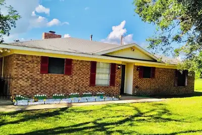 Image de Rustic Anchor Retreat, a fishermans paradise. Located near Lake Somerville.