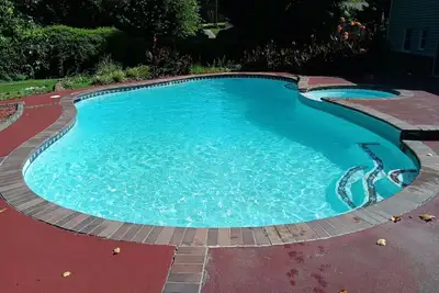 Image de Theater, heated pool/hot tub near Hpu/Market