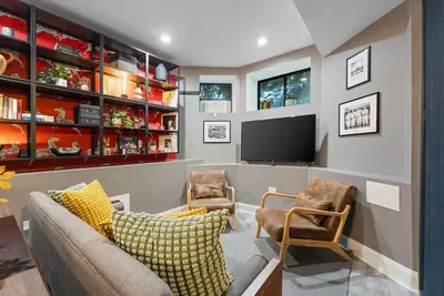 Image de Six-Bedrooms in Wrigleyville