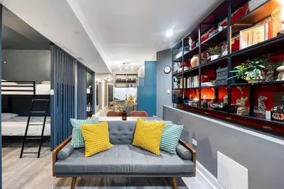 Image de Wrigleyville Garden 3br/9beds Pod