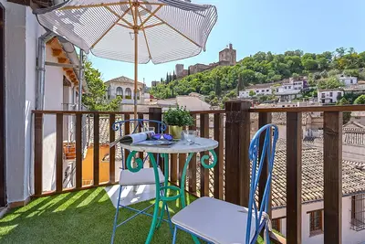 Image de Luxury house in Granada Center. Reyes Ii