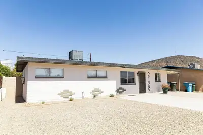 Image de 4 Br 2 Ba North Mountain home in Phoenix close to everything