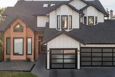 Super Fun House w/ Great Location. Perfect for Large Families.