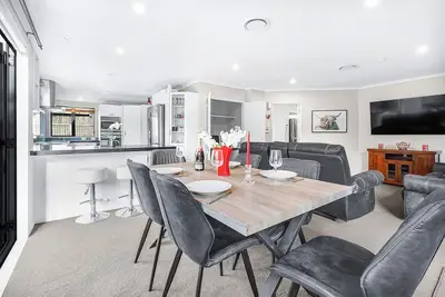 Image de Forest Haven - Hamilton Holiday Home