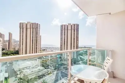 Image de Ala Moana Hotel 16th Fl R9 2Beds Partial Ocean View