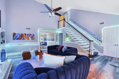 Image de N Atlanta Home - Game Room, Firepit, Bbq, Sleeps 9