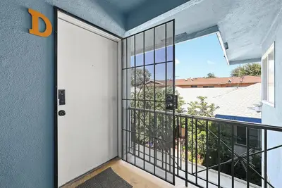 Image de Blissful Utopia Close to Downtown Los Angeles