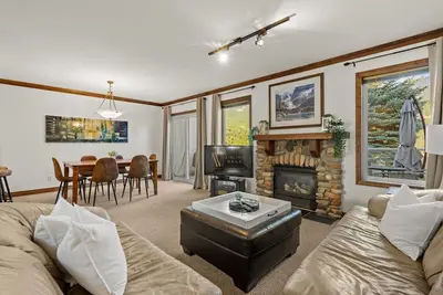 Image de Misty Mountain Retreat | Pool/Hot Tub | Fireplace