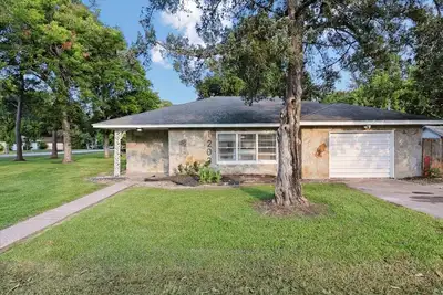 Image de Charming 3 bedroom 2 bath home in Nederland