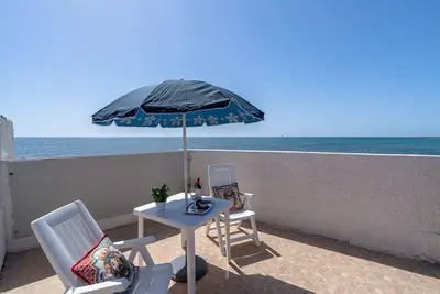 Maison de vacances 'House By Sea' avec vue sur la mer, terrasse privée et jardin privé