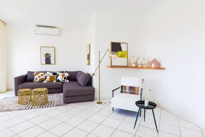 Image de Petit Palais - Luxe - 3 ch - 6 ou 7 Px