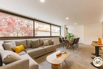 Image de Turbau Entresol B - Location de vacances Gérone | Bravissimo