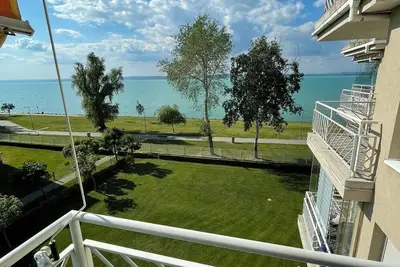 Image de Modern apartment next to the free beach of Siófok with  panoramic view to lake