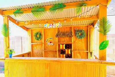 Image de Tropical Desert Oasis. New built! Family friendly. Grill, Tiki bar&Mountain view.