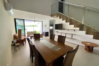 Image de Amplia Casa Amuebleba & Equipada, Piscina y Jardin Amplio