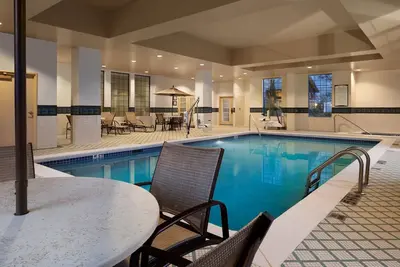 Image de Suite | Free Shuttle Access + Breakfast + Pool