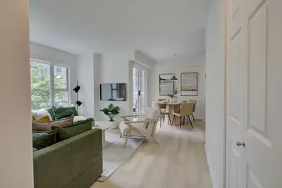 Image de Modern 2-Bed, 2-Bath Urban Oasis in Downtown Vancouver