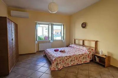 Image de Apartment in central area with outdoor space 10 minutes from the airport