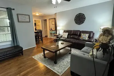 Image de Your Houston-Area Escape, Comfort & Convenience