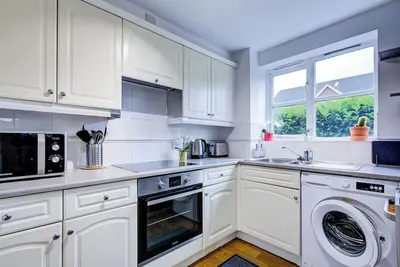 Image de Spacious 2-Bed Apartment, Family with Pets Welcome