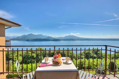 Image de The Golden View, Belgirate, Italy