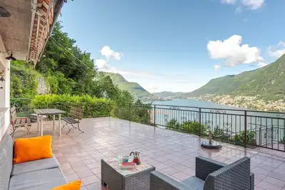 Lovely Lake View Apartment with Terrace