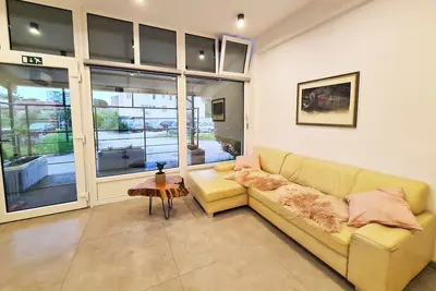 Image de Apartment  is located 5 min walk to  City center and 350m from the sea coast.