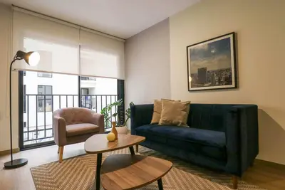 w* | Sensational 2br w/ Balcony in Miraflores