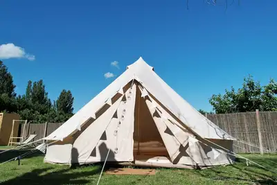 Image de Tente Tipi Insolite \" le Prez des îles\"