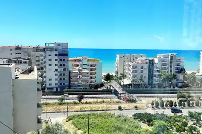 Image de Residential apartment! \n5 min from the beach\nSuper Close to bus station and shops
