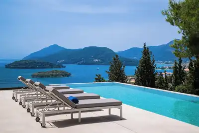 Image de Brand New Villa Oriana w/t endless sea view & private pool