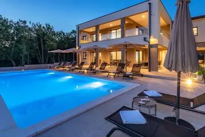 Image de Villa Silente - Luxuriöse und Moderne Villa nur Wenige Minuten vom Meer Entfernt