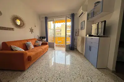 Image de Joli 2 pièces avec balcon proche de la gare routière et des commerces à Menton