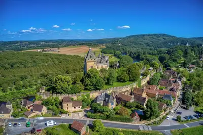 Image de Maison proche de Sarlat, au pied du château de Monfort