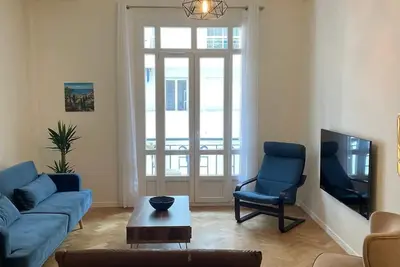 Image de Bel appartement rénovéet lumineux à Nice- Clim et 10 min à pied à la mer!