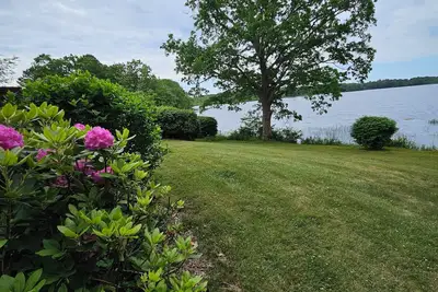 Image de Sweet quiet place on private pond and close to beaches.