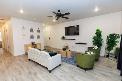 Fox Ridge Luxury #1- 3 bed/2 bath