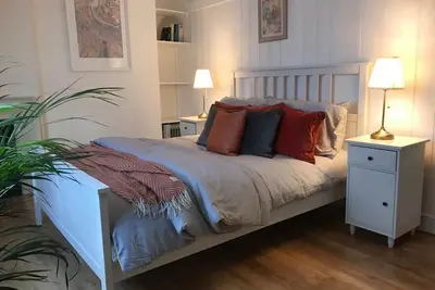 Image de 3 Bed Historic house Soho dating to 1720s